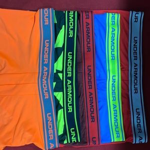 Under Armour trunks boys YXL (5) new without tags.      jjj